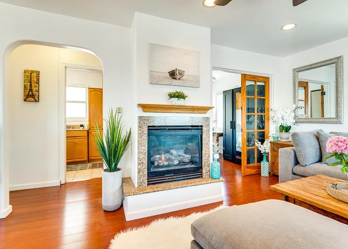 Steps To Ocean: Manhattan Beach Gem W/ Deck!
